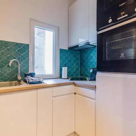 Apartment Chain Bridge Studio *